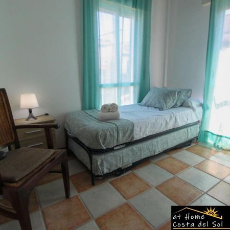Apartamento En El Centro De Nerja By At Home Costa Del Sol Luaran gambar