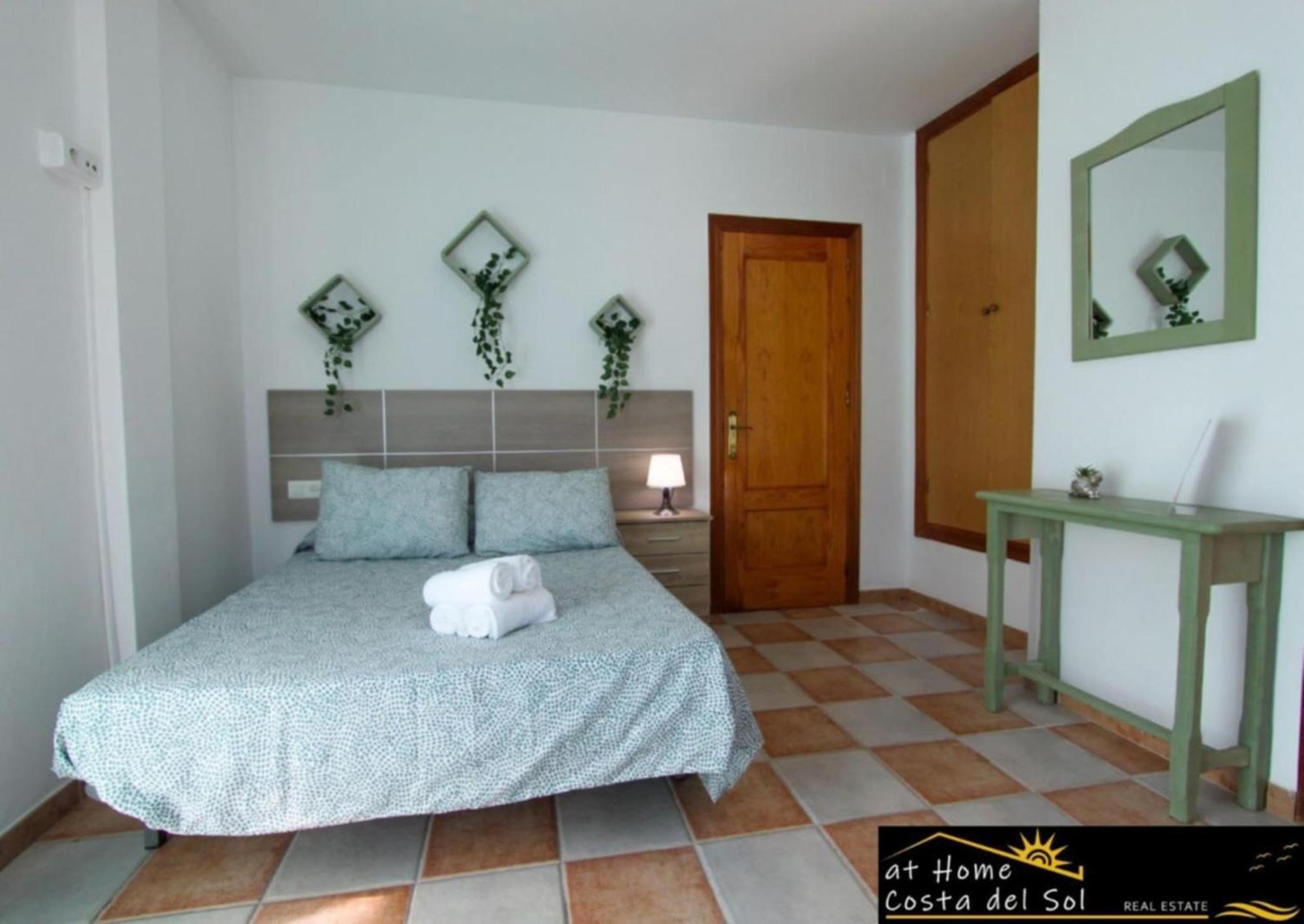 Apartamento En El Centro De Nerja By At Home Costa Del Sol Luaran gambar